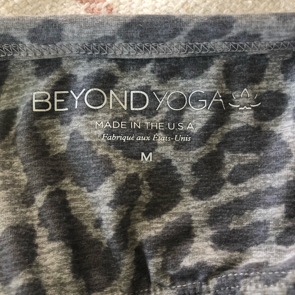 Beyond yoga top size medium